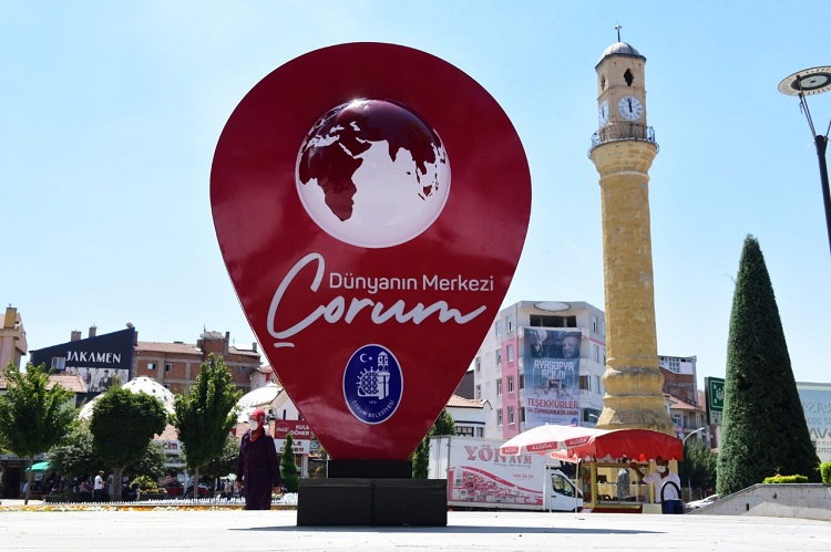 DÜNYANIN MERKEZİNE YENİ TOTEM