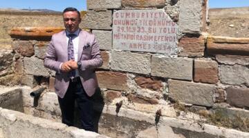TARİHİ ÇEŞME KADERİNE TERKEDİLMİŞ