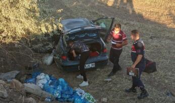 YOLDAN ÇIKAN ARAÇ TAKLA ATTI