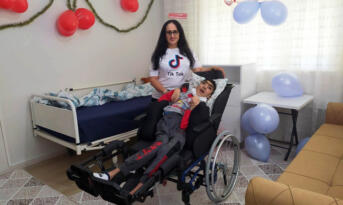 ENGELLİ GENCİ SEVİNDİRDİ