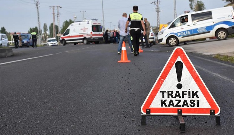 FECİ KAZADA BİR AİLE YOK OLDU!