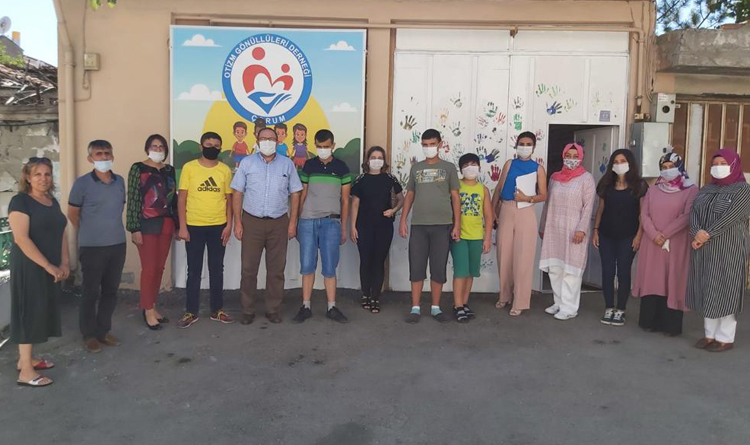 OTİZM DERNEĞİNİ ZİYARET ETTİ