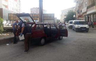 OTOMOBİLE SİLAHLA ATEŞ AÇILDI!