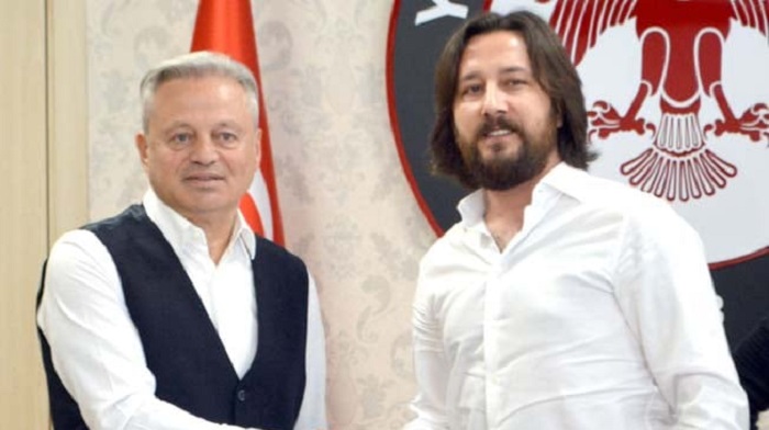 TEKNİK DİREKTÖR İLE YOLLAR AYRILDI