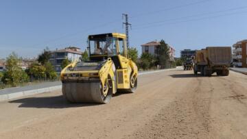 İPEKLİEVLER’E YENİ YOL YAPILIYOR