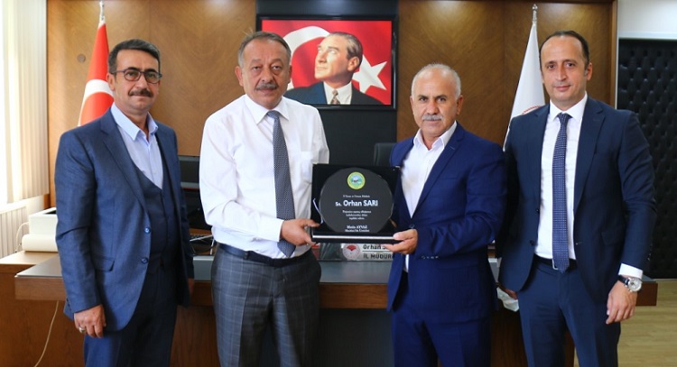 ORHAN SARI’YA TEŞEKKÜR PLAKETİ