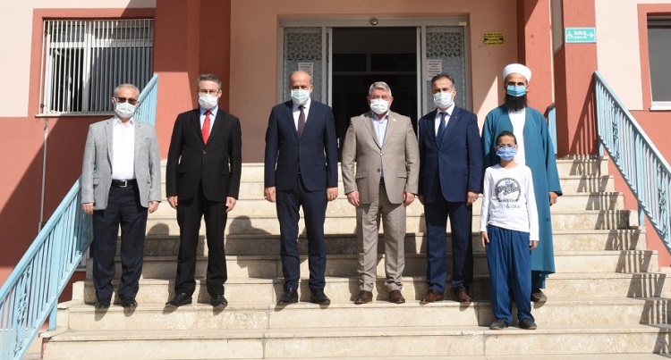 BAŞKAN DİN GÖREVLİLERİNİ ZİYARET ETTİ