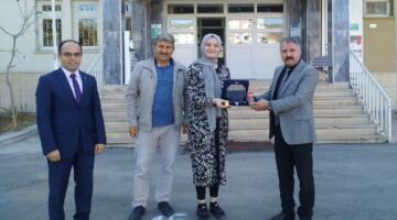 ÇORUMLU ÖĞRENCİ ÖDÜLÜNÜ ALDI