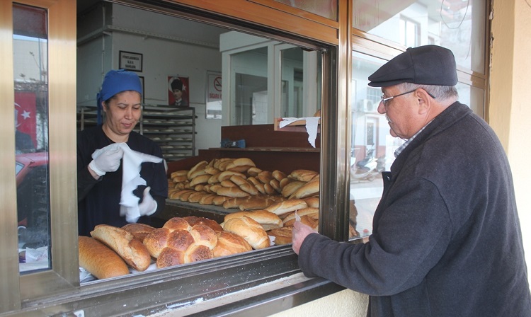 ÇORUM’DA EKMEK FİYATI ZAMLANDI!