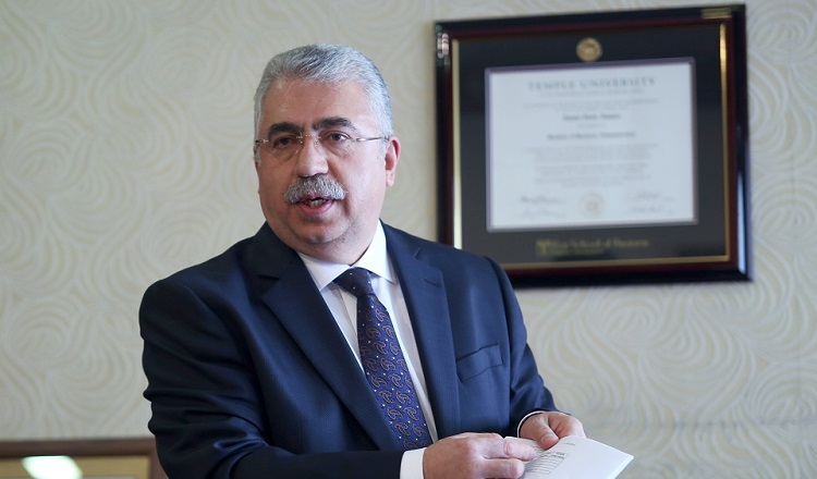 AHMET AHLATCI SAĞLIĞINA KAVUŞTU