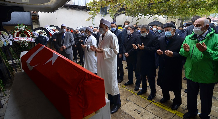 AHMET SAMSUNLU DUALARLA UĞURLANDI