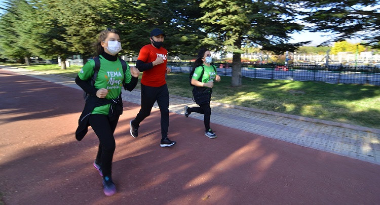 SANAL KOŞU İLE MARATONA KATILDILAR