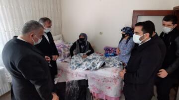 NAZİRE TEYZENİN DUASINI ALDILAR
