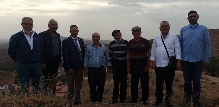 TOPUZ KÖYÜ HİZMET BEKLİYOR