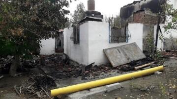 EVİ YANAN AİLE YARDIM BEKLİYOR