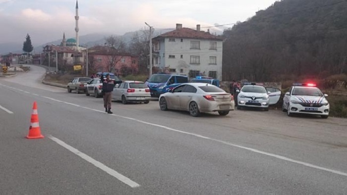 YOL KONTROLÜNDE YAKALANDILAR!