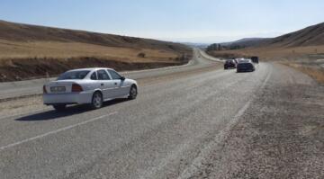 ÇORUM VİRAJLI YOLDAN KURTULDU!