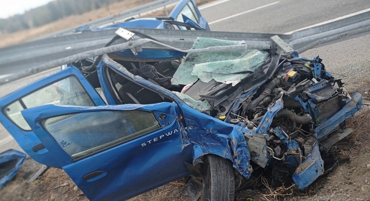 ÜZÜCÜ KAZADA 3 KİŞİ YARALANDI