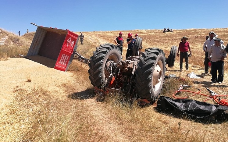 TRAKTÖR SÜRÜCÜSÜ KAZADA ÖLDÜ!