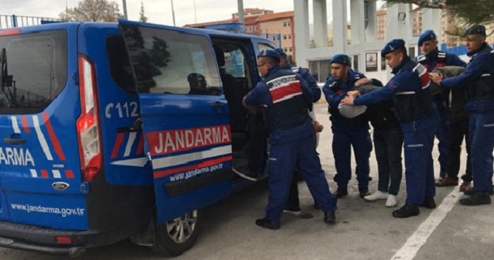 JANDARMALAR KISKIVRAK YAKALADI