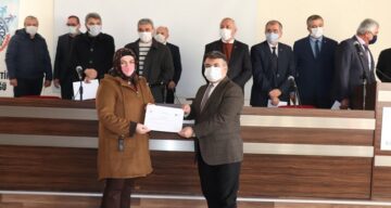 56 OKUL SIFIR ATIK BELGESİ ALDI