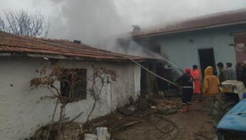 KOYUNLAR YANMAKTAN KURTARILDI