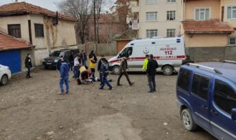 KAVGA SONUNDA HASTANELİK OLDU!