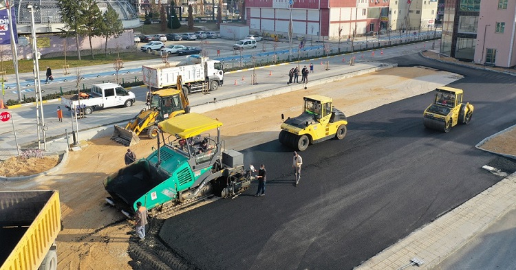 OTOBÜS DURAĞINDA SONA GELİNDİ