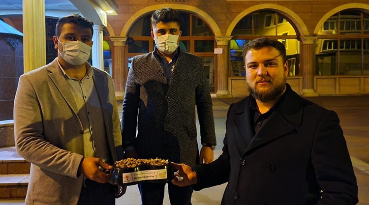 BİR KAPTA SEN KOY KAMPANYASI