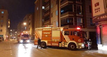 OCAKTA UNUTULAN YEMEK KORKUTTU
