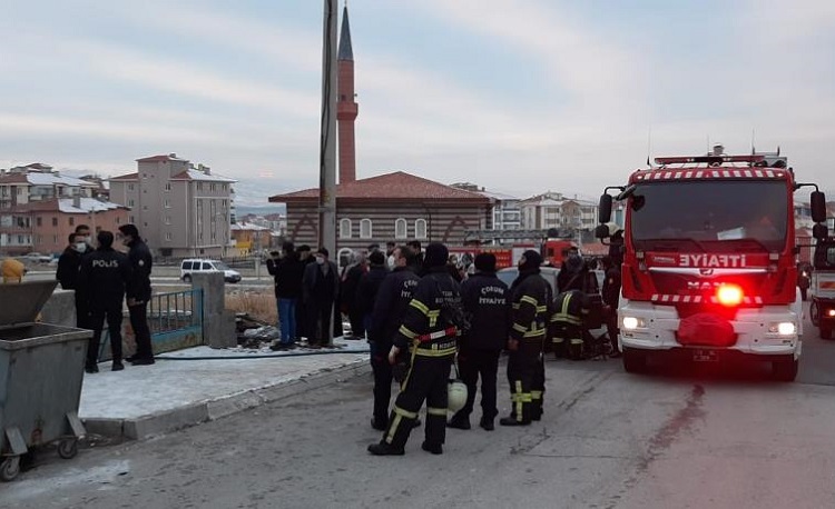 ÇORUM’DA ÇIKAN YANGIN KORKUTTU!