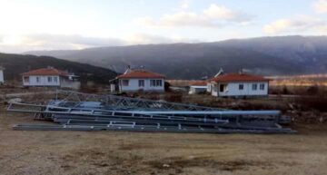 MAHALLE SAKİNLERİ YARDIM İSTEDİ