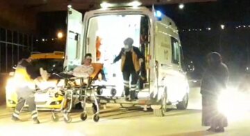 GENÇLER PATLAMADA YARALANDI!