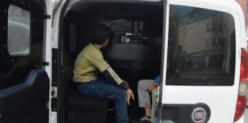 KÜÇÜK ÇOCUKLAR DÜKKAN SOYDU!