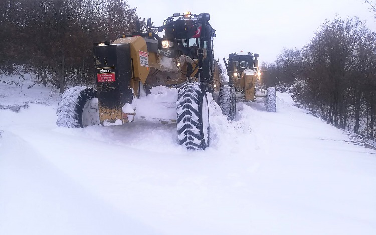 452 KÖY YOLU ULAŞIMA AÇILDI