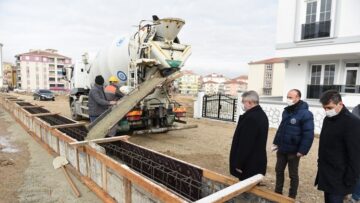 4 SENTETİK HALI SAHA YAPILACAK