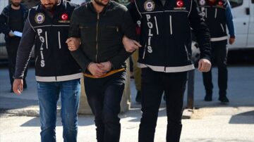 UYUŞTURUCU TİCARETİNE 4 TUTUKLAMA