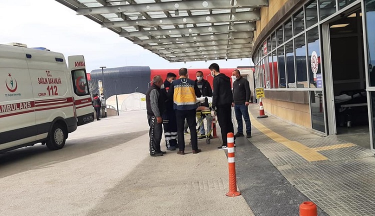 Talihsiz kazada bacağını kesti