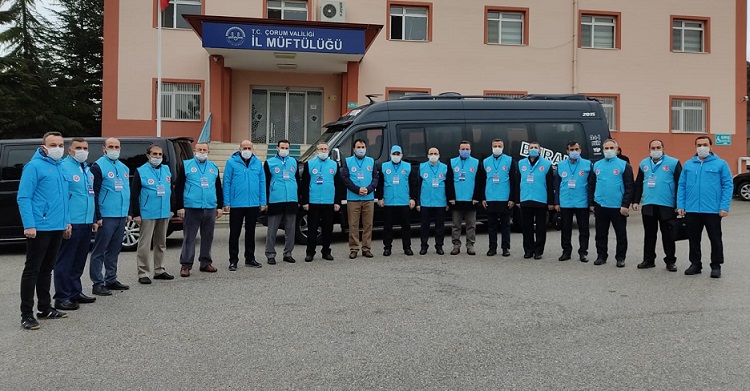 İyilik hareketi için İdlib’e gittiler