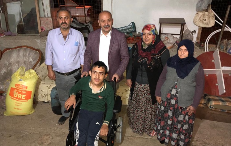 Engelli genci mutlu ettiler