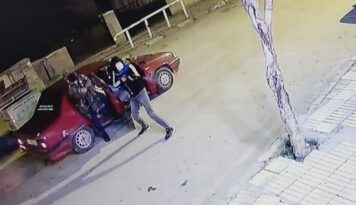 Dükkan kurşunlayan 2 zanlı yakalandı