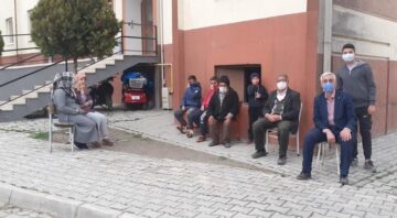 Sokak köpekleri vatandaşı tedirgin etti!