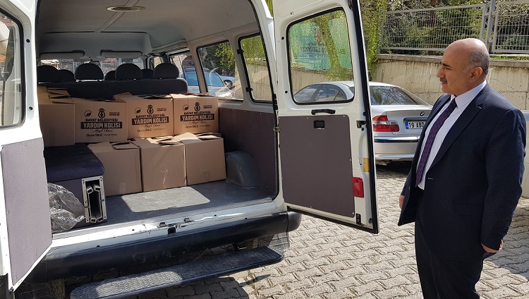 Bayat Belediyesinden 250 aileye yardım