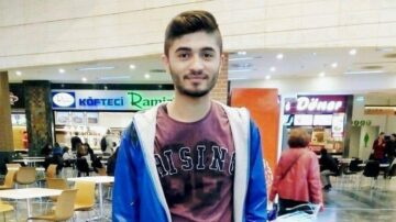 Çorumlu genç sevenlerini üzdü