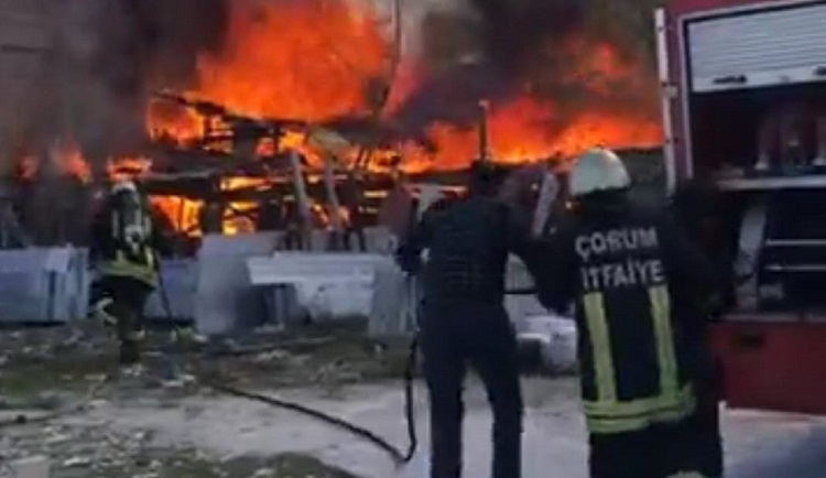 Keresteciler Sitesinde yangın çıktı