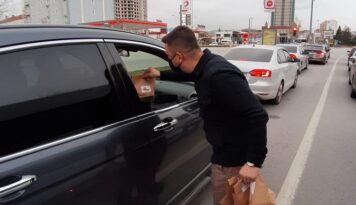 Ak Gençlikten iftariyelik ikramı