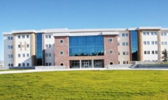 Hitit’de 4 fakülteye Dekan atandı