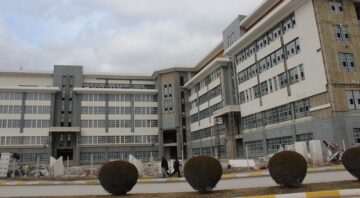 Belediye binası 3 yıldır açılamıyor!