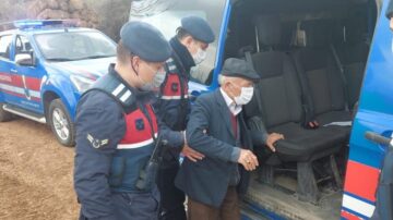 Yaşlı adamı kaçırıp eve kapattı!