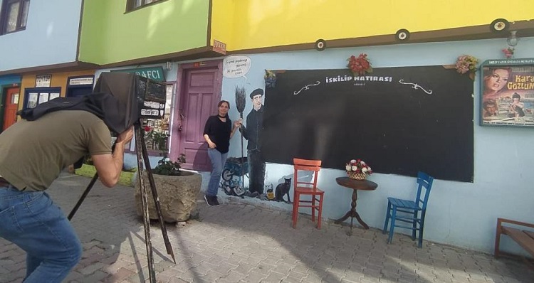 Nostalji sokağına destek oldu